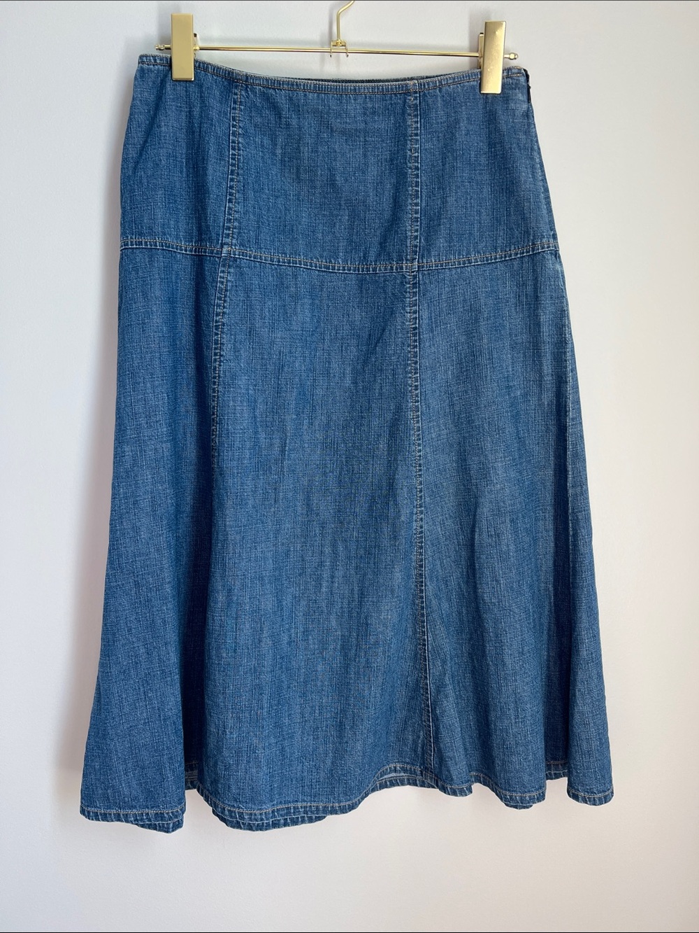 Eddie Bauer | Denim A-Line Midi Skirt in Blue Size 4
